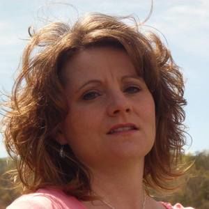 Meet your Posher, Ava